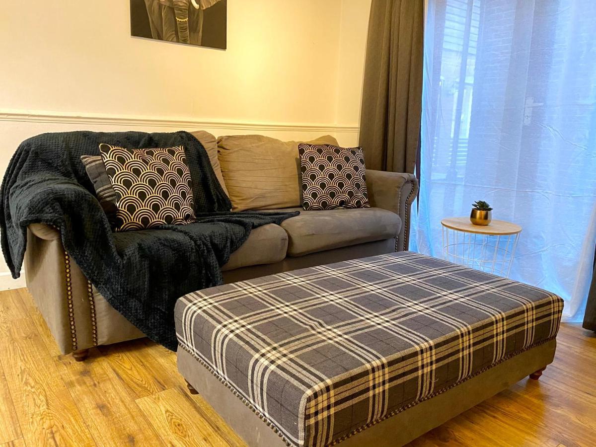 Easyrest Spalding - 4 Beds & Free Parking - Central & Modern Open Plan Apartment - Convenient Location Exteriér fotografie
